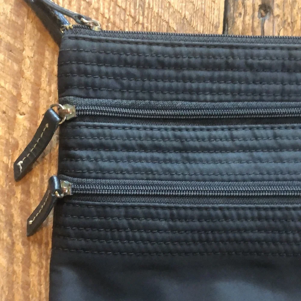 Dooney & Bourke black crossbody bag